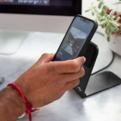 Base Ricarica Universale Wireless Smartphone Peak Design Nero