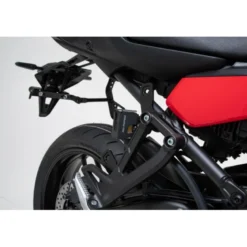 Protezione serbatoio liquido dei freni Nero. Yamaha Tracer 9 (20-).